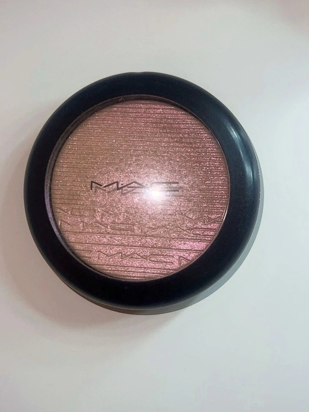 MAC Extra Dimension Skinfinish Highlighter
